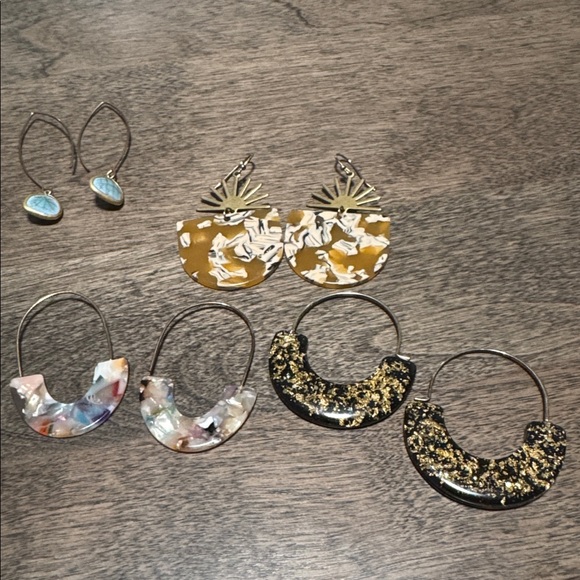 Earring bundle - Picture 3 of 6